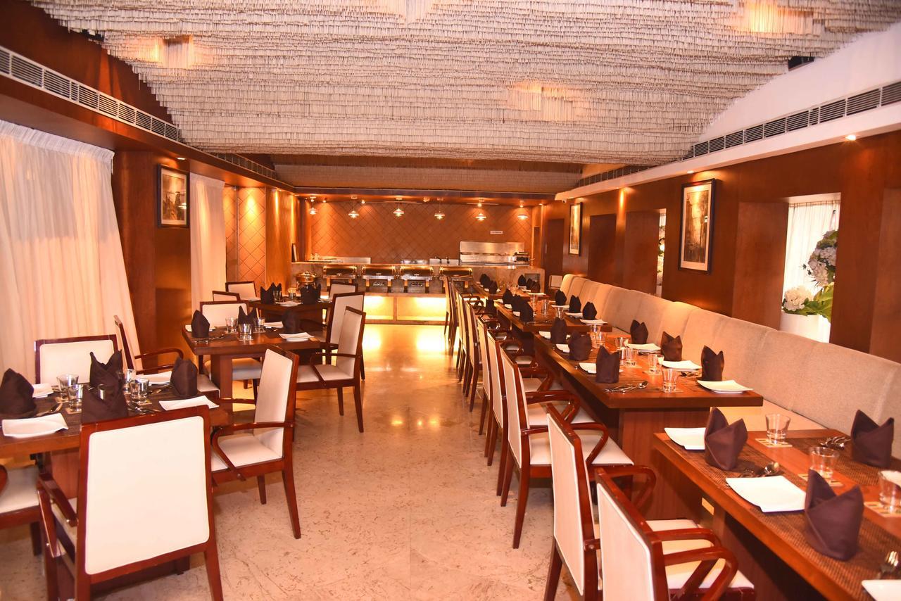Celesta - Kolkata Hotel Buitenkant foto